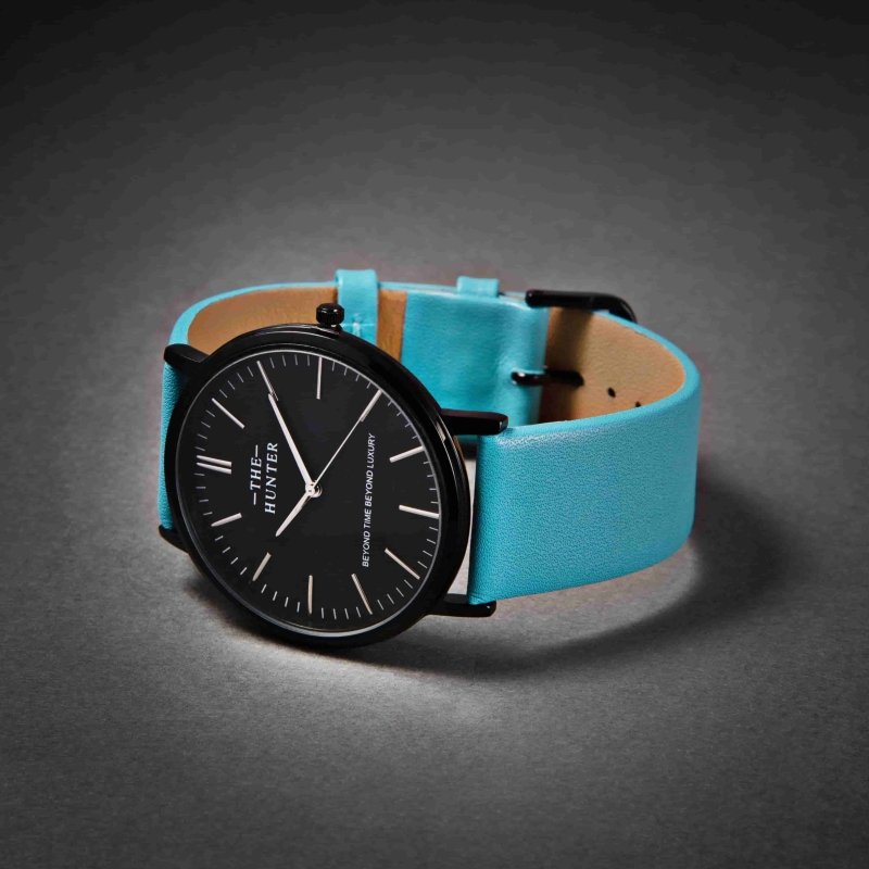 Azure Elegance: The Hunter's Minimalist Timepiece H1047watch